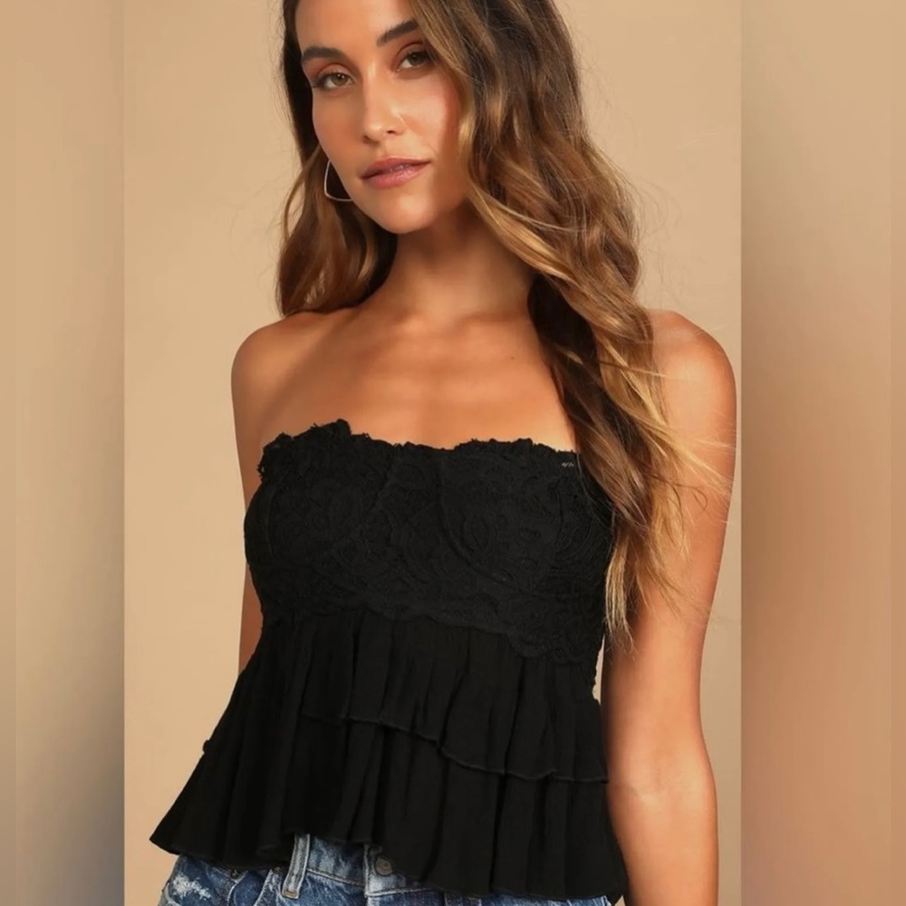Free People Adella Corset Black Lace Tiered Strapless Crop Top - size M, NWT